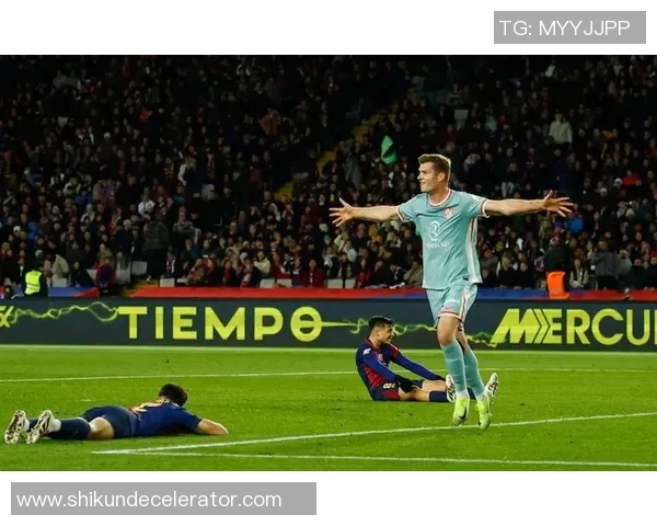 世界杯激战马竞点球大战逆转巴萨全场沸腾精彩集锦回顾