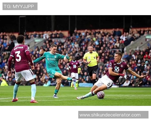 西甲热战阿森纳大胜莱比锡神奇扑救引发全场狂欢与转会传闻