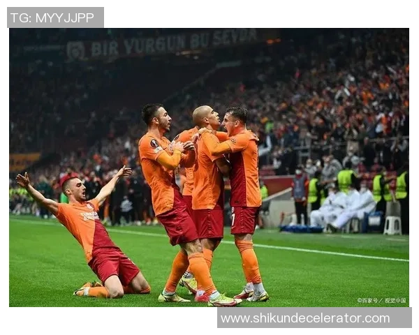 西甲焦点战曼城绝杀马竞补时进球引发争议判罚全场沸腾