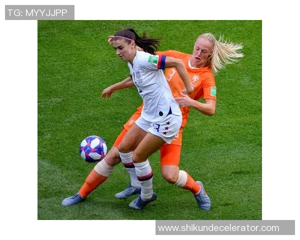 足总杯激战：里昂与皇马战成平局争议判罚引发全场热议