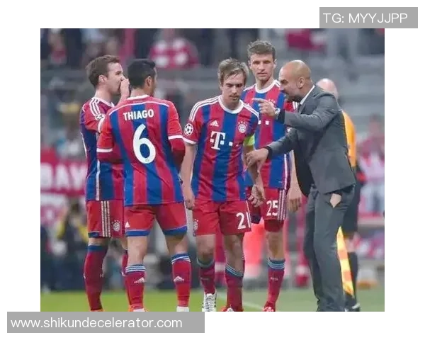 友谊赛精彩瞬间拜仁凭补时进球小胜波尔图引发全场欢呼